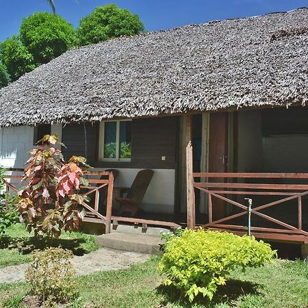 Ylang Hotel Ambondrona  Exterior photo