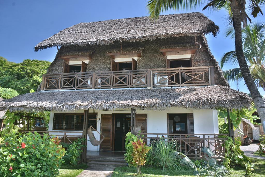 Ylang Hotel Ambondrona  Exterior photo