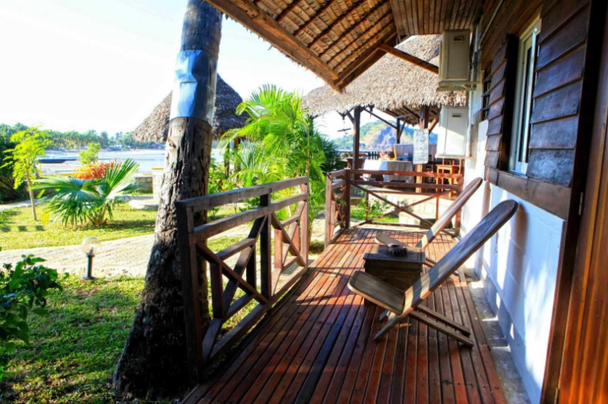 Ylang Hotel Ambondrona  Exterior photo